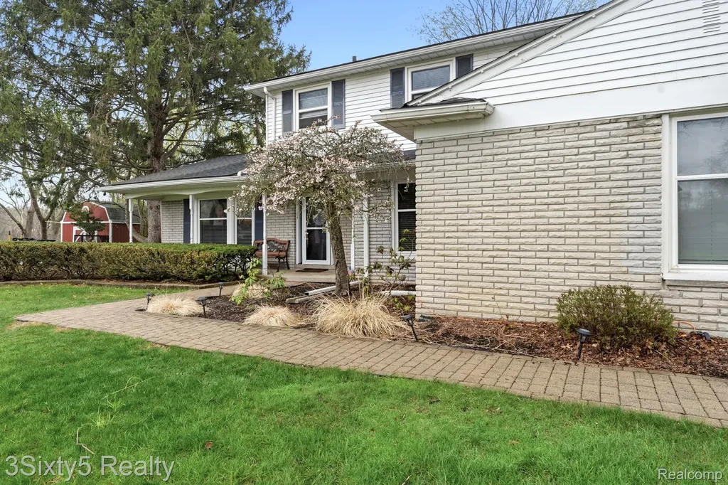 23577 W Newell Circle Farmington Hills City MI 48336