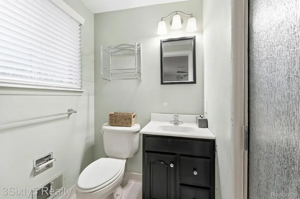 23577 W Newell Circle Farmington Hills City MI 48336