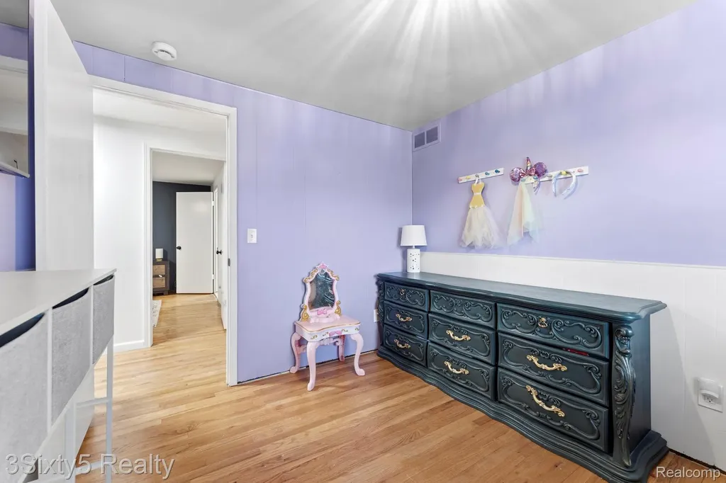 23577 W Newell Circle Farmington Hills City MI 48336