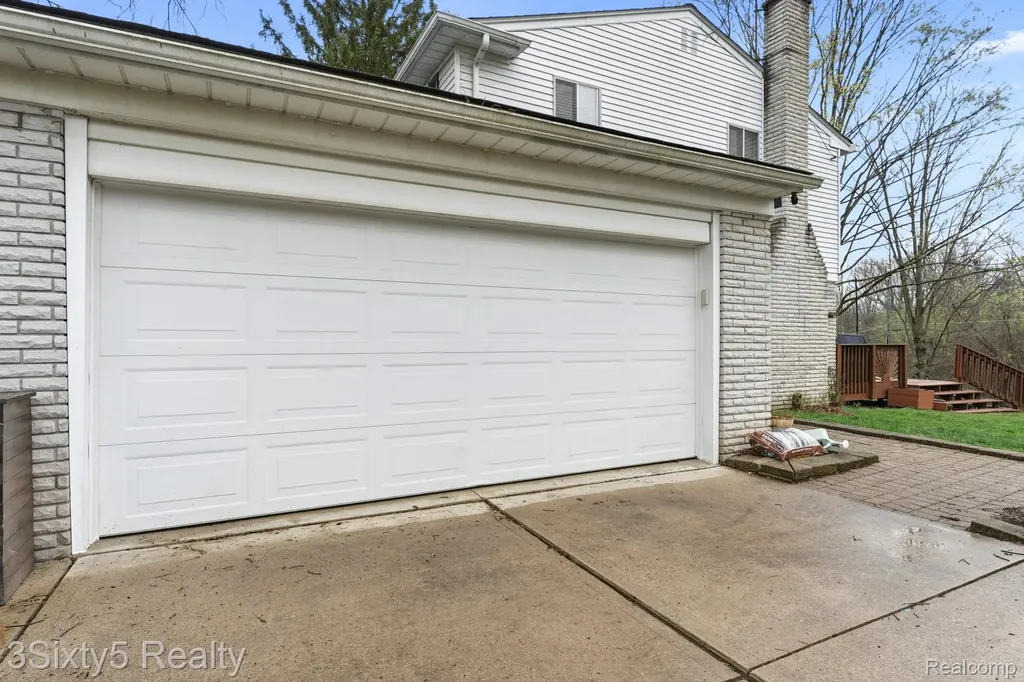 23577 W Newell Circle Farmington Hills City MI 48336