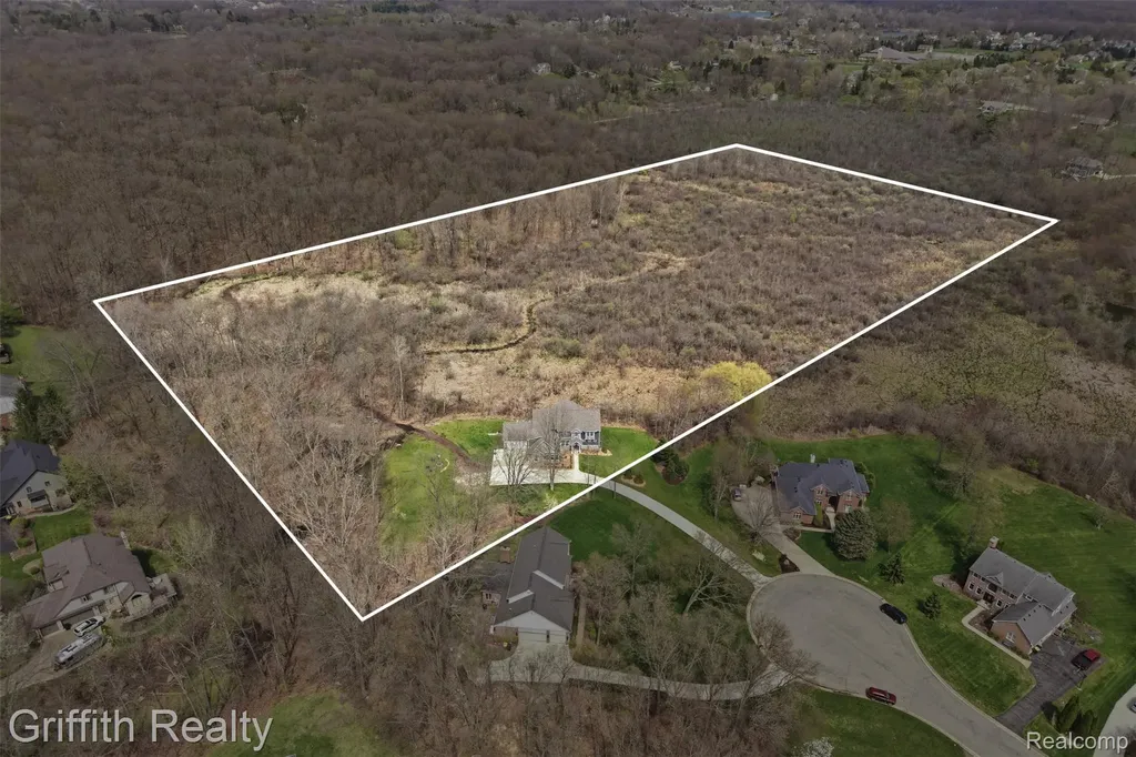 2550 Hartun Drive Brighton Township MI 48114