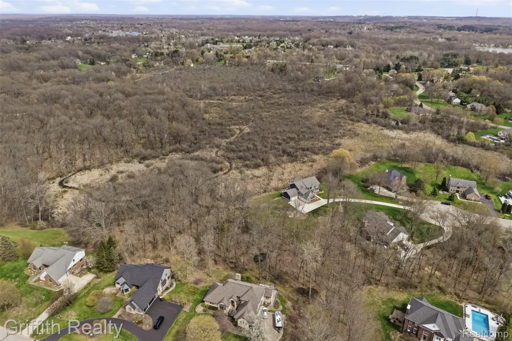 2550 Hartun Drive Brighton Township MI 48114