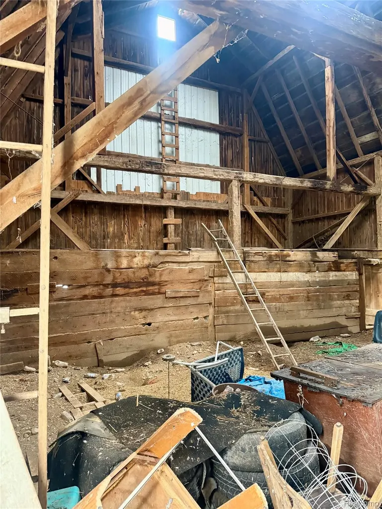 V/l 4896 Stanley Road Oregon Township MI 48421
