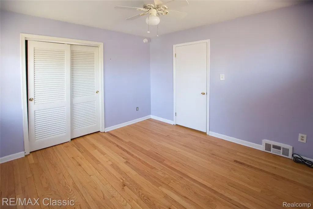 2604 Rochester Road Royal Oak City MI 48073
