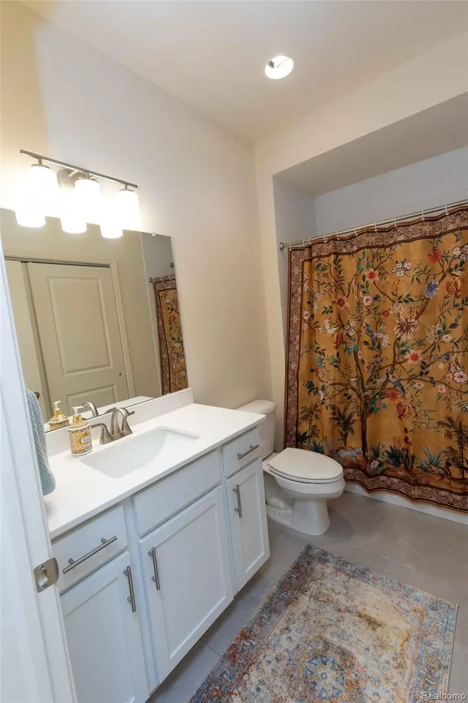 224 Jotham Avenue Auburn Hills City MI 48326