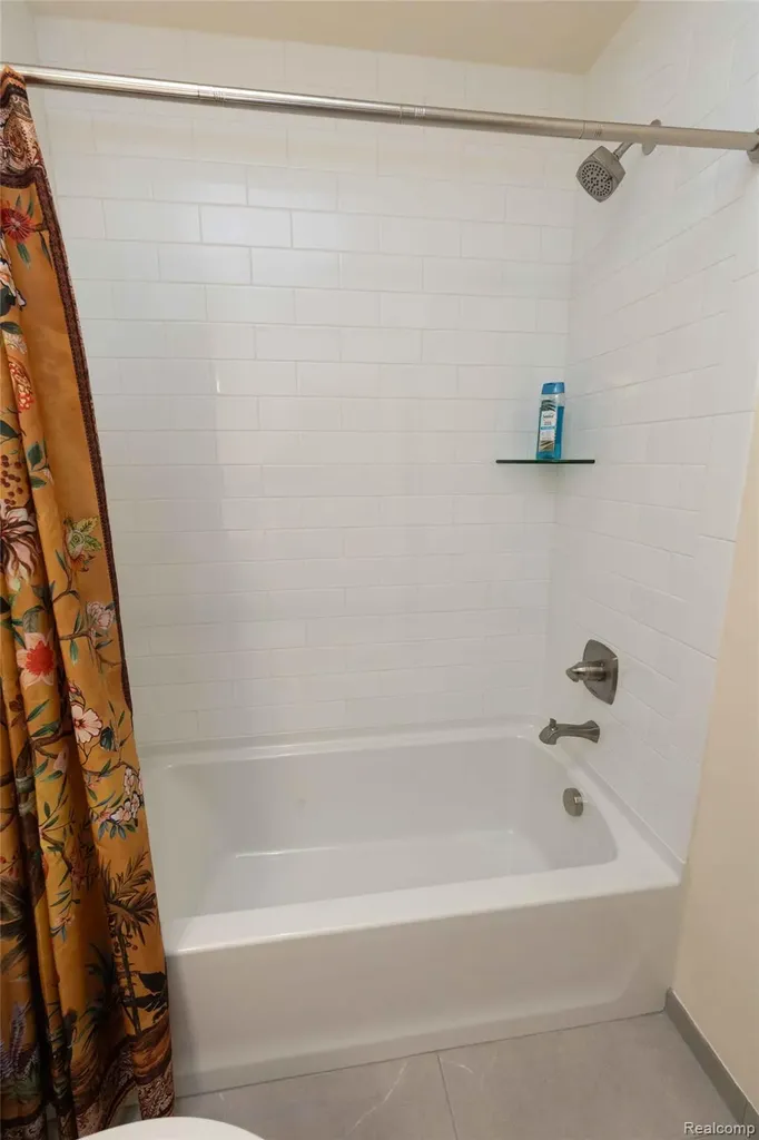 224 Jotham Avenue Auburn Hills City MI 48326