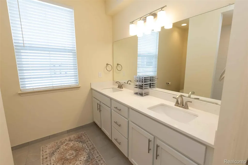 224 Jotham Avenue Auburn Hills City MI 48326