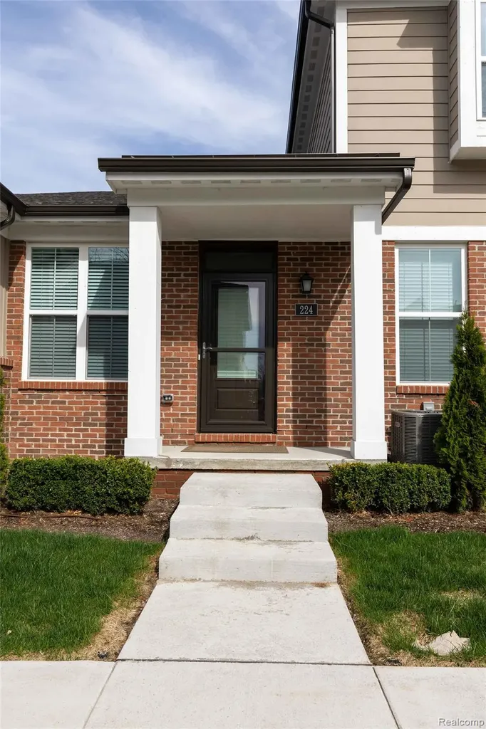 224 Jotham Avenue Auburn Hills City MI 48326