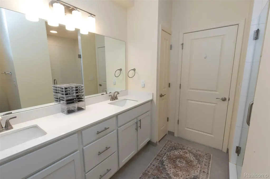 224 Jotham Avenue Auburn Hills City MI 48326