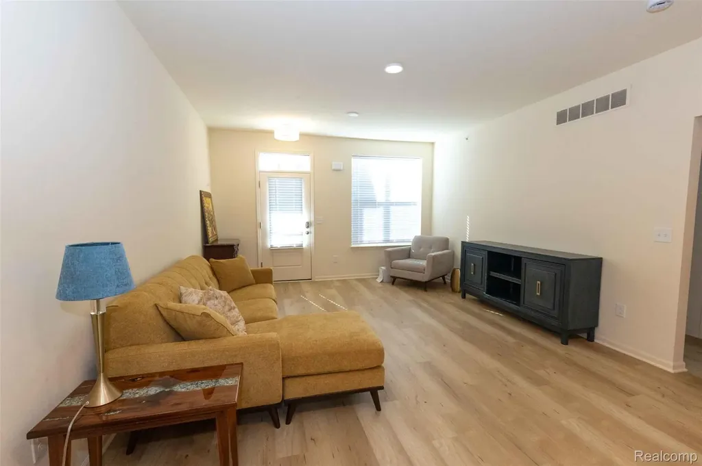 224 Jotham Avenue Auburn Hills City MI 48326