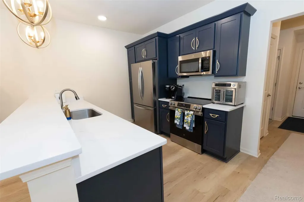 224 Jotham Avenue Auburn Hills City MI 48326
