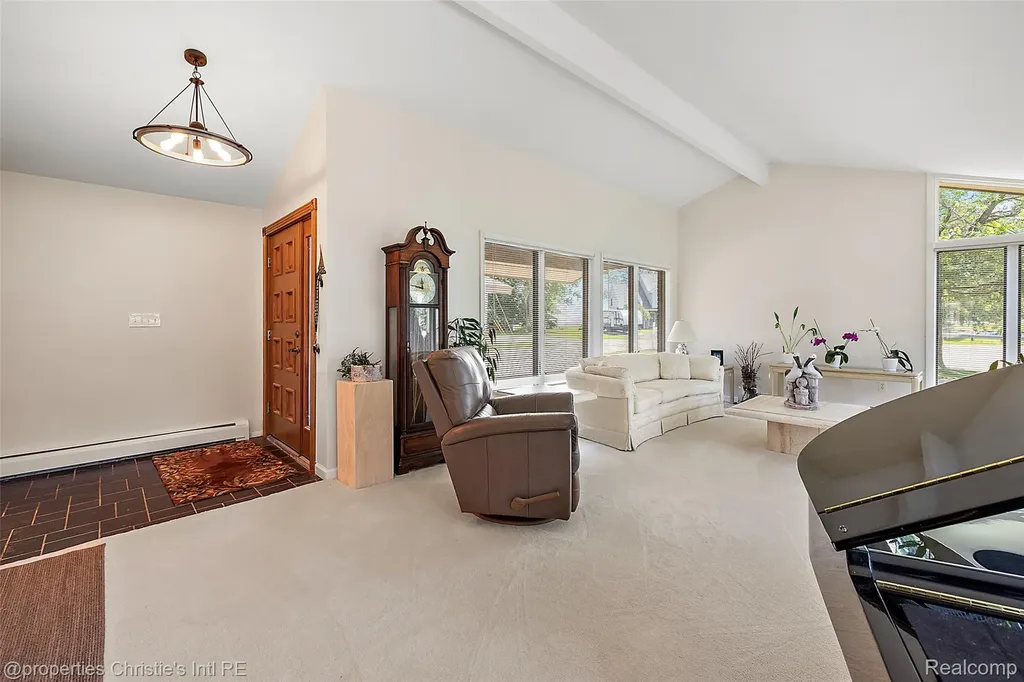 37337 Lakeshore Drive Harrison Charter Township MI 48045