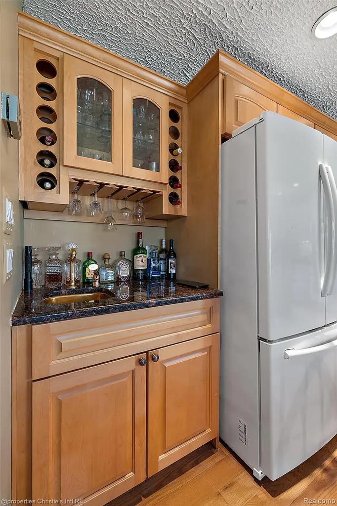 37337 Lakeshore Drive Harrison Charter Township MI 48045