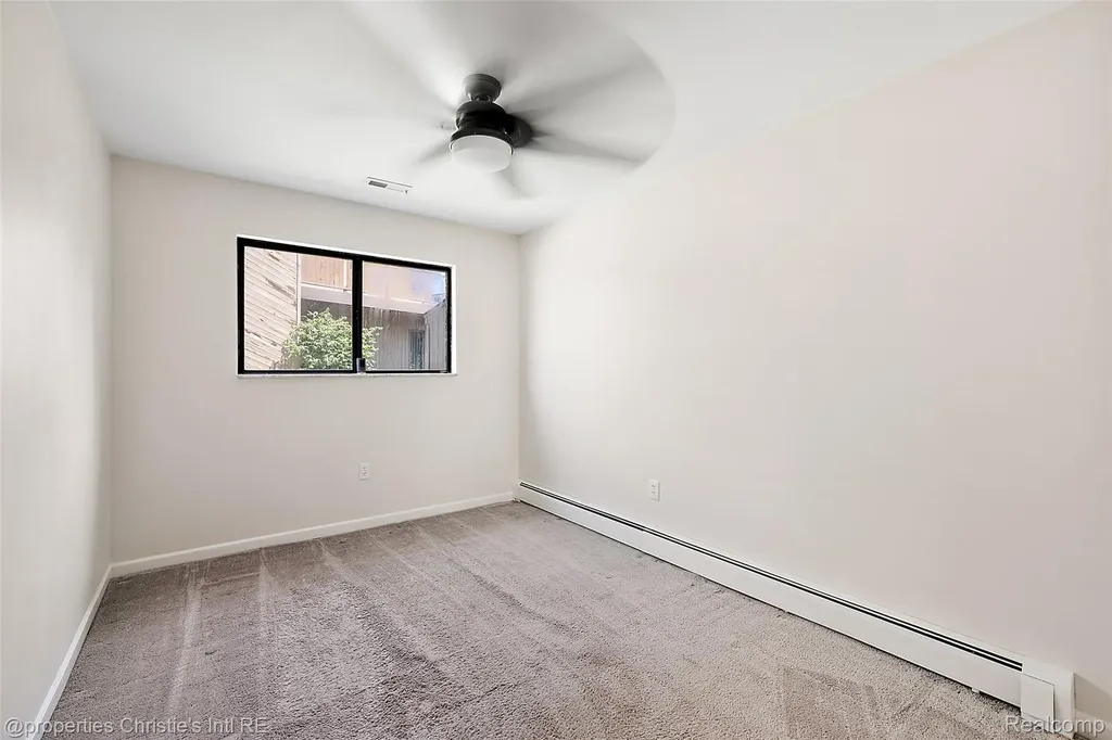 37337 Lakeshore Drive Harrison Charter Township MI 48045