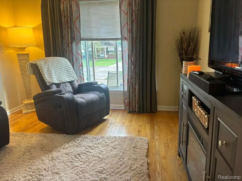26126 N 26126 Student Avenue Redford Charter Township MI 48239