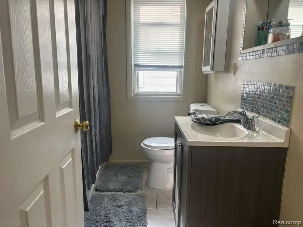 26126 N 26126 Student Avenue Redford Charter Township MI 48239