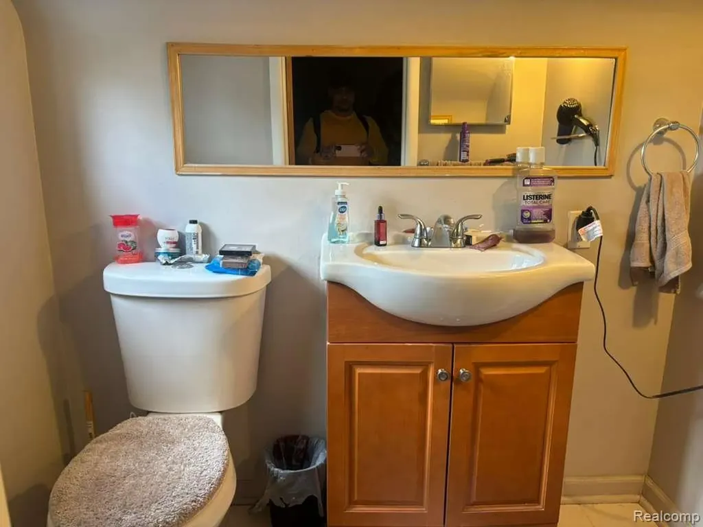 26126 N 26126 Student Avenue Redford Charter Township MI 48239