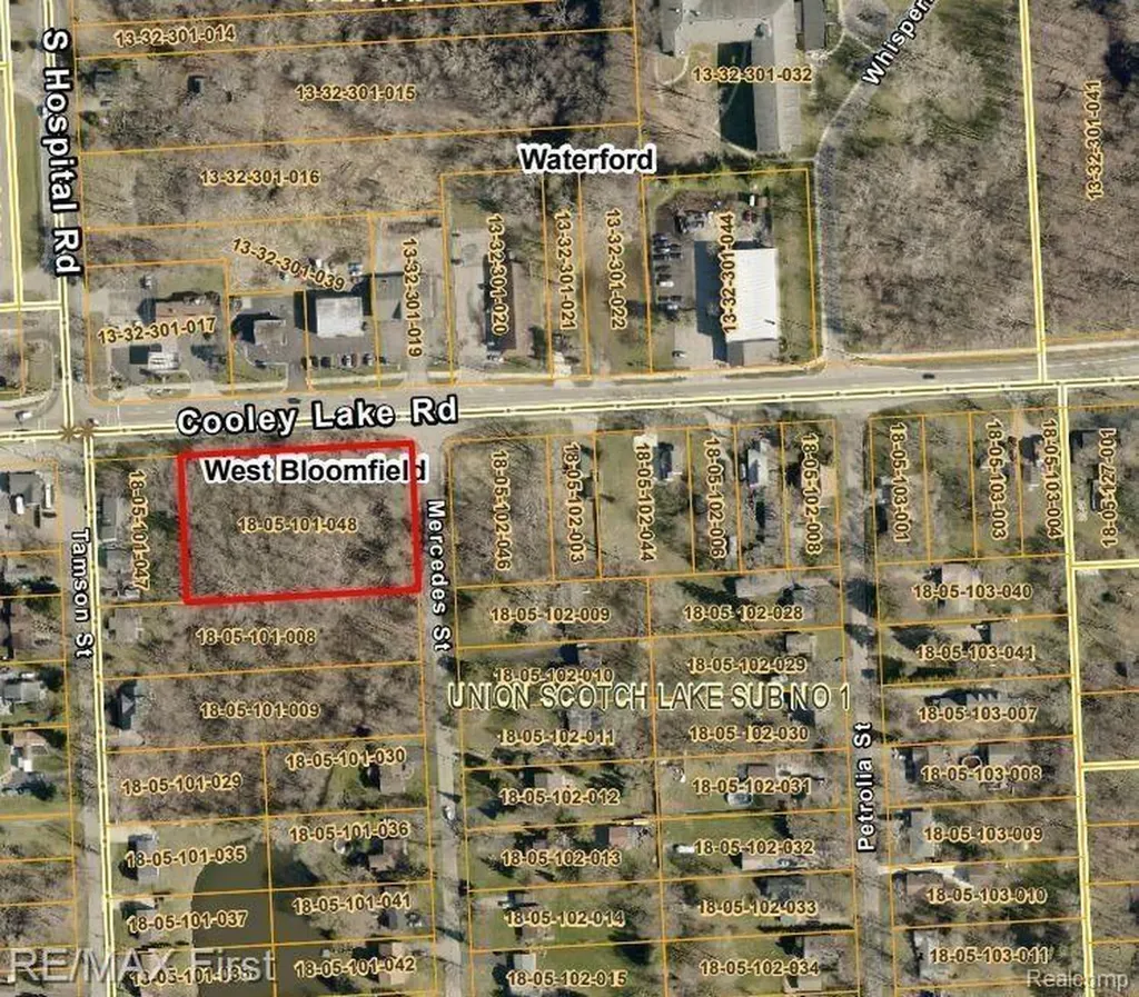 000 Cooley Lake West Bloomfield Charter Township MI 48324