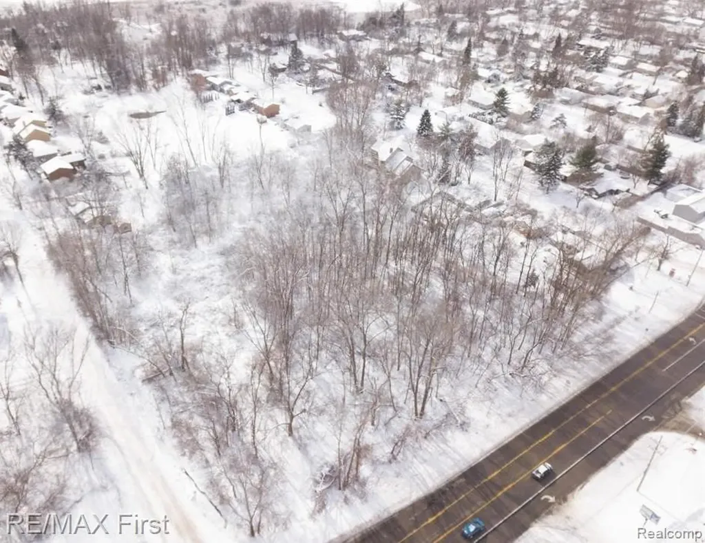 000 Cooley Lake West Bloomfield Charter Township MI 48324