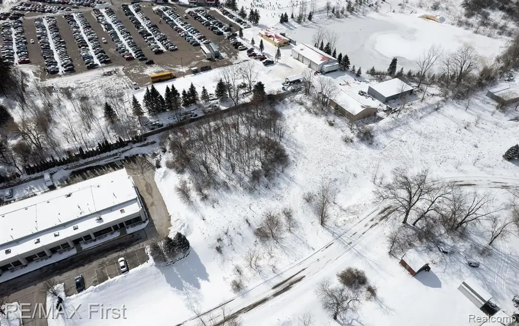 000 Unit 3 Big Sky Drive Groveland Township MI 48442