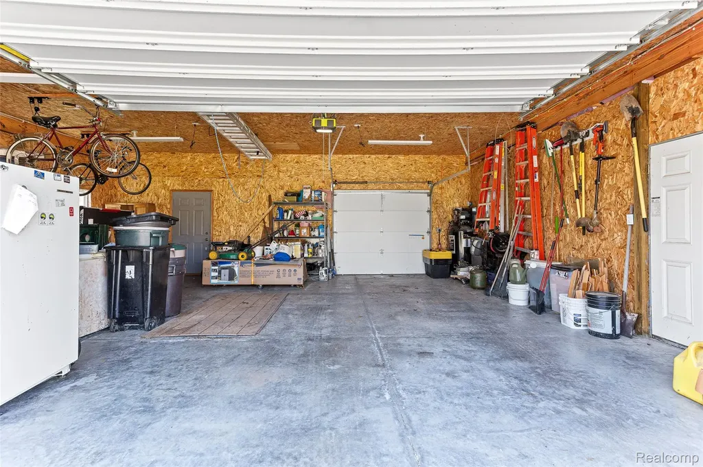 961 Jolly Road Alaiedon Township MI 48864