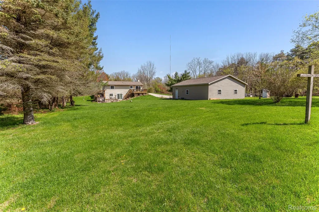 961 Jolly Road Alaiedon Township MI 48864