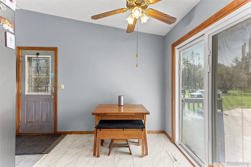 961 Jolly Road Alaiedon Township MI 48864