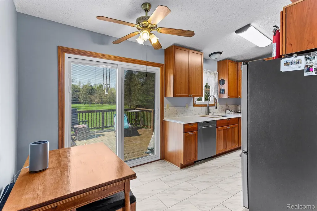 961 Jolly Road Alaiedon Township MI 48864
