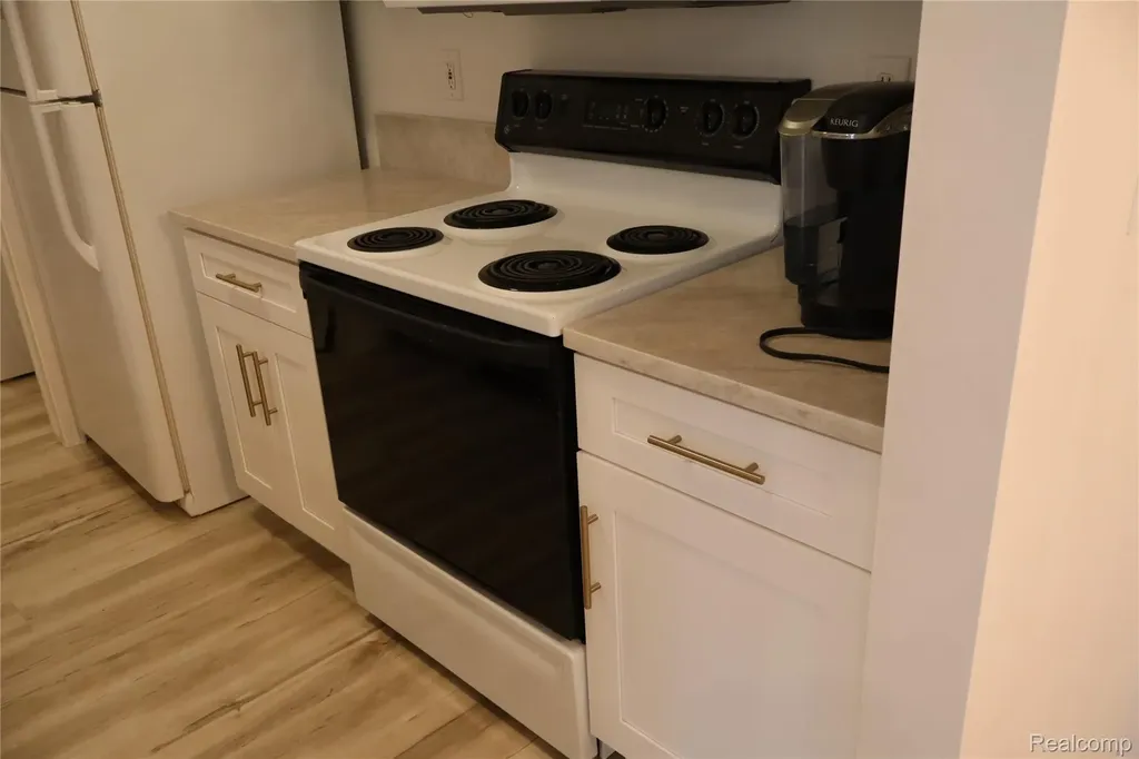 44944 Marigold Drive Sterling Heights City MI 48314
