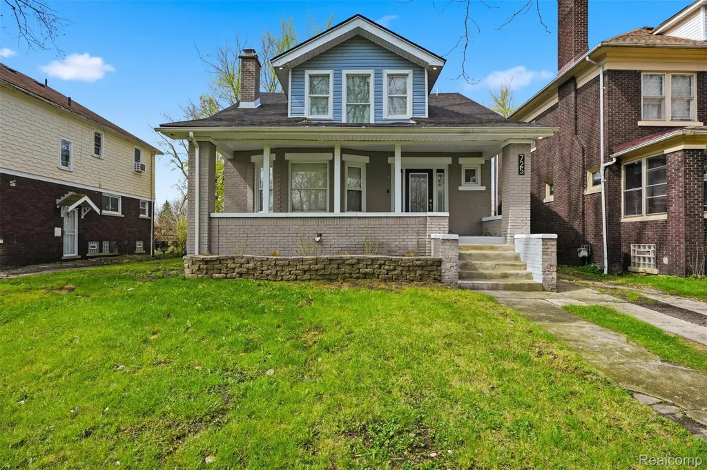 725 Lakewood Street Detroit City MI 48215