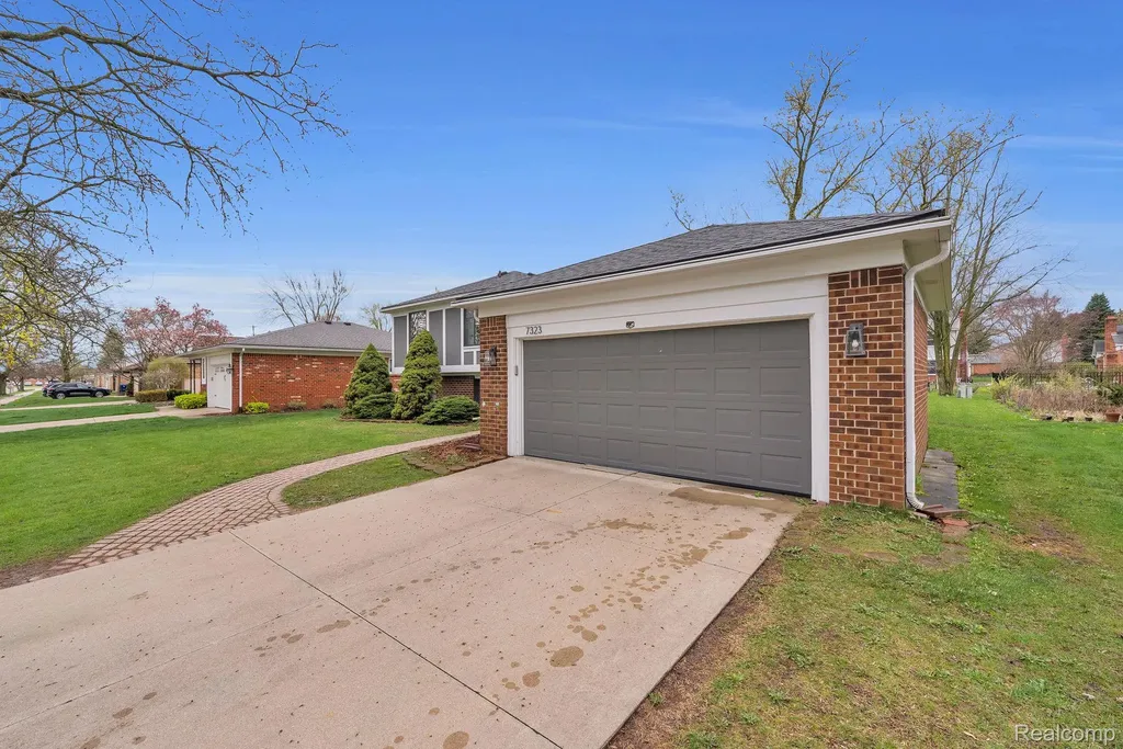 7323 Burgundy Street Canton Charter Township MI 48187