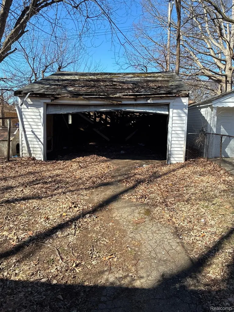 19321 Northrop Street Detroit City MI 48219