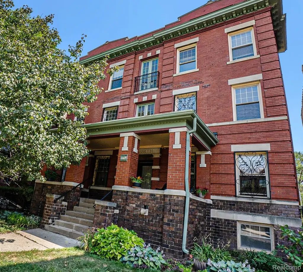469 W Willis Street Detroit City MI 48201
