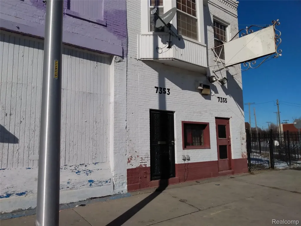 7353 Gratiot Avenue Detroit City MI 48213