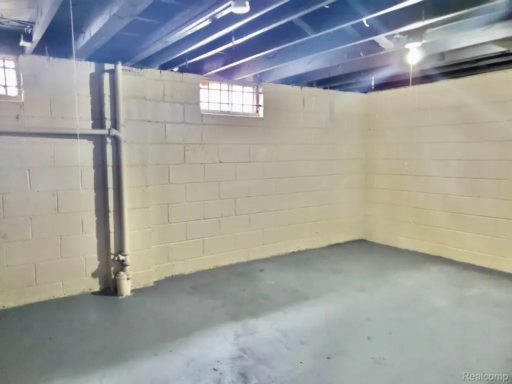 20543 Lindsay Street Detroit City MI 48235
