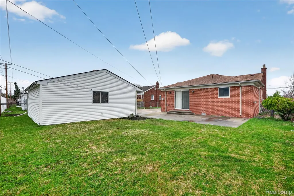 28901 W Chicago Street Livonia City MI 48150
