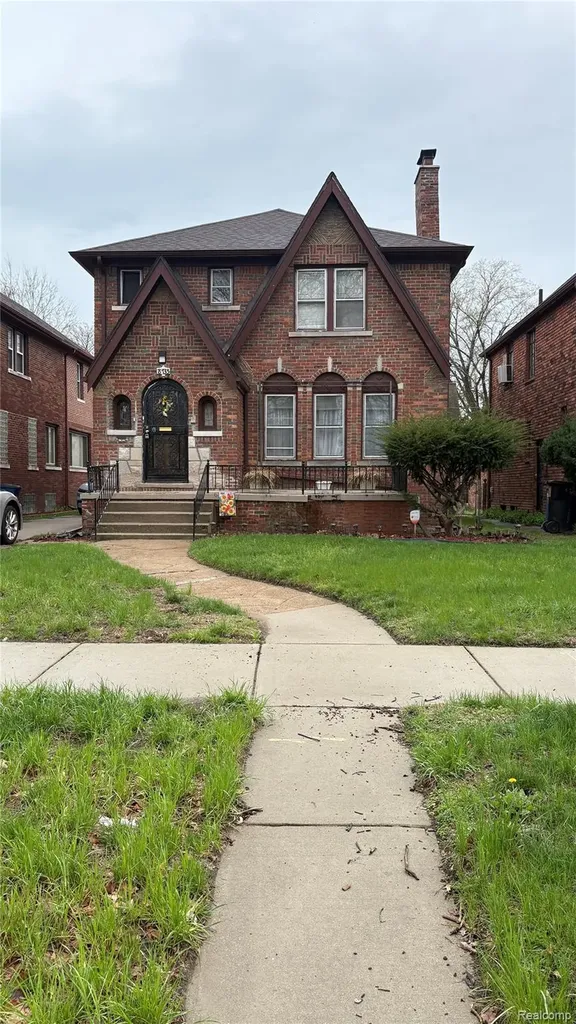 8735 Marygrove Drive Detroit City MI 48221