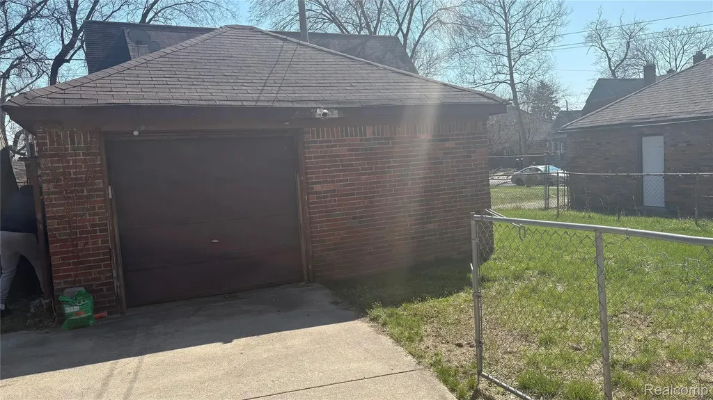 8735 Marygrove Drive Detroit City MI 48221