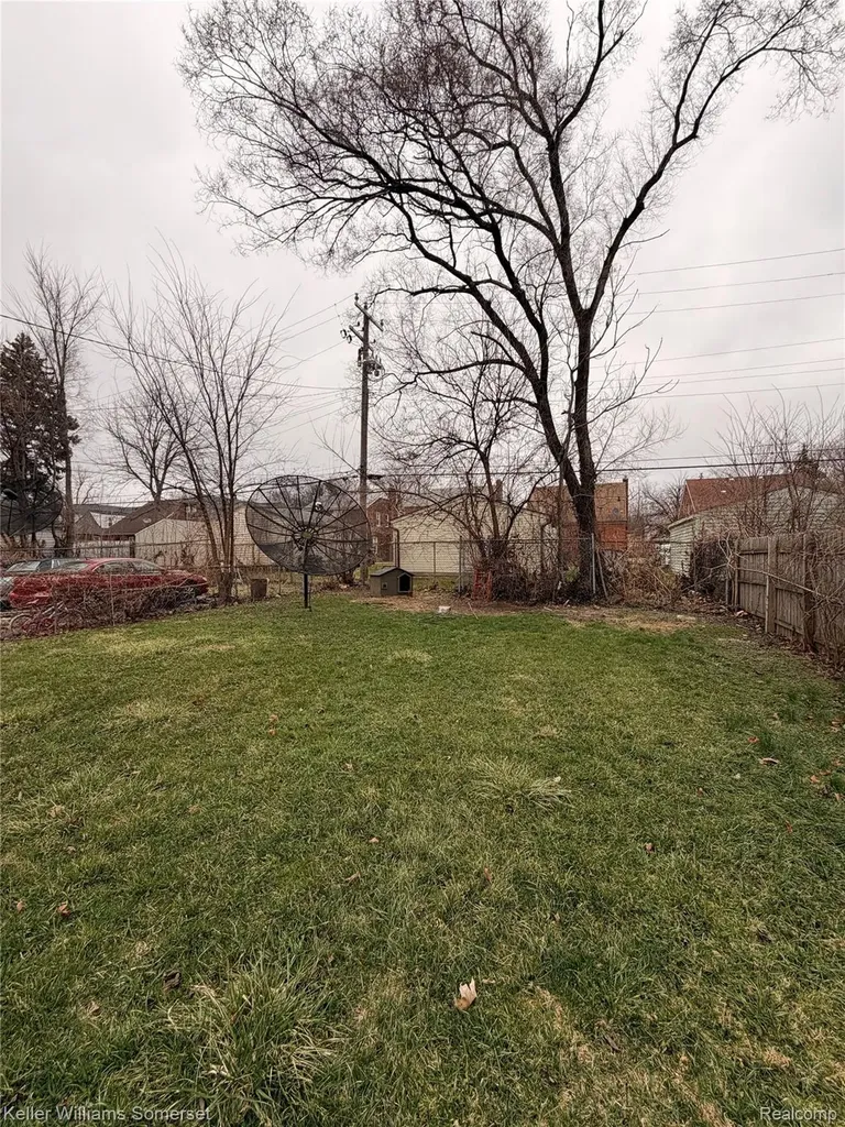 13554 Grandmont Avenue Detroit City MI 48227