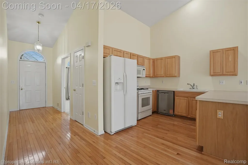 30674 Ardmore Court Novi City MI 48377