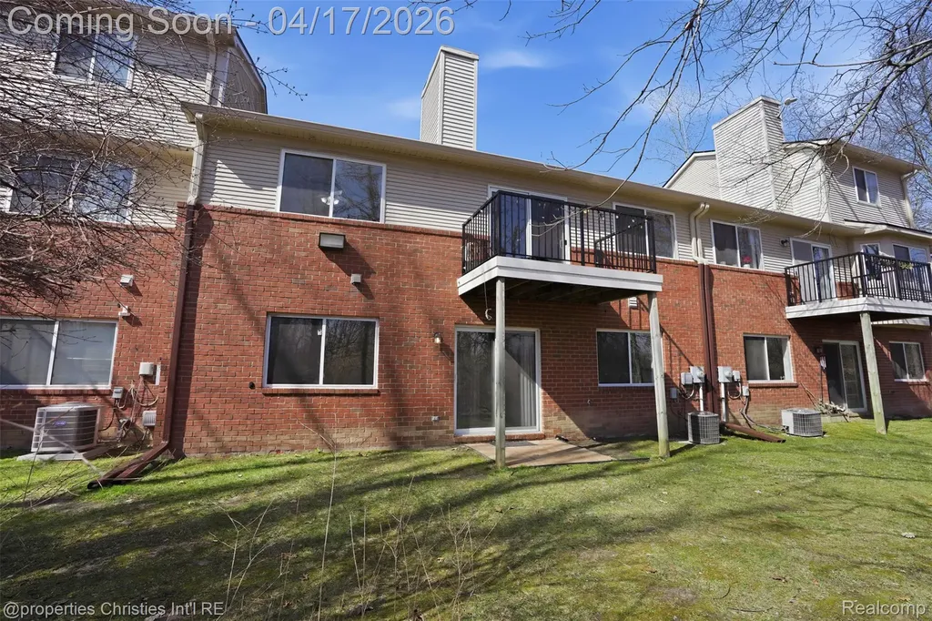 30674 Ardmore Court Novi City MI 48377
