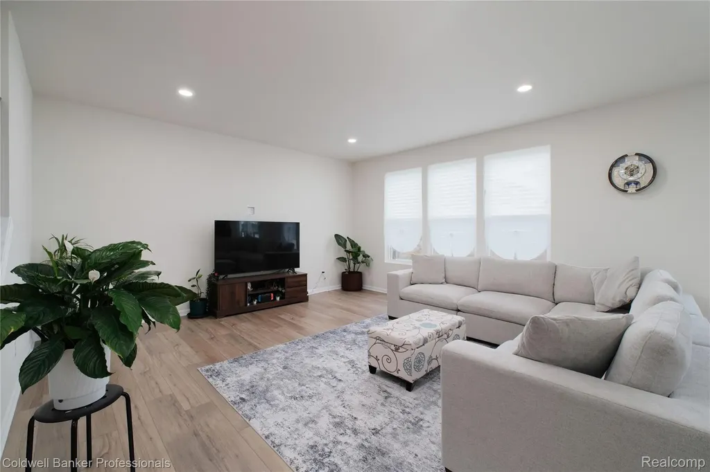 4813 Marquette Drive Milford Charter Township MI 48381