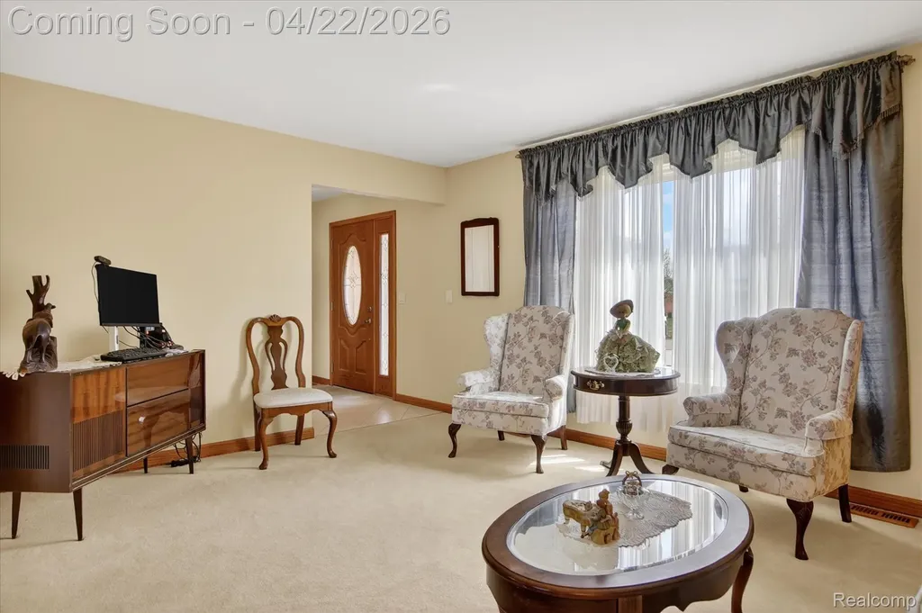 44226 Harsdale Drive Canton Charter Township MI 48187