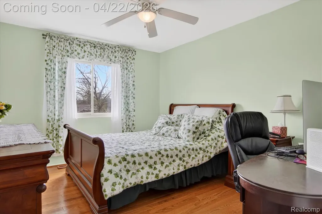 44226 Harsdale Drive Canton Charter Township MI 48187
