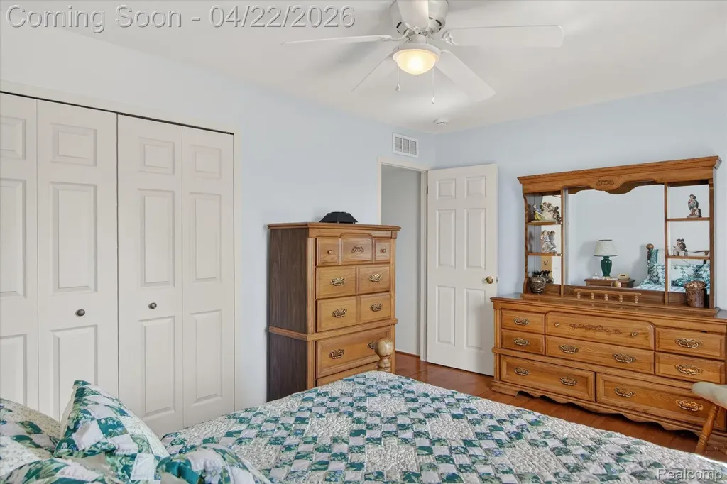 44226 Harsdale Drive Canton Charter Township MI 48187