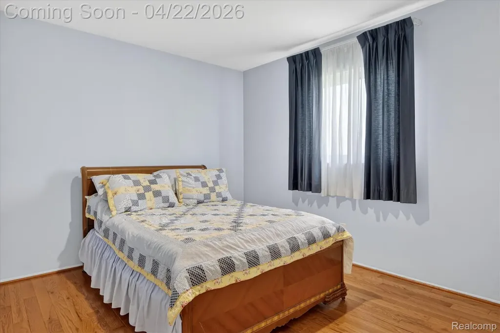 44226 Harsdale Drive Canton Charter Township MI 48187