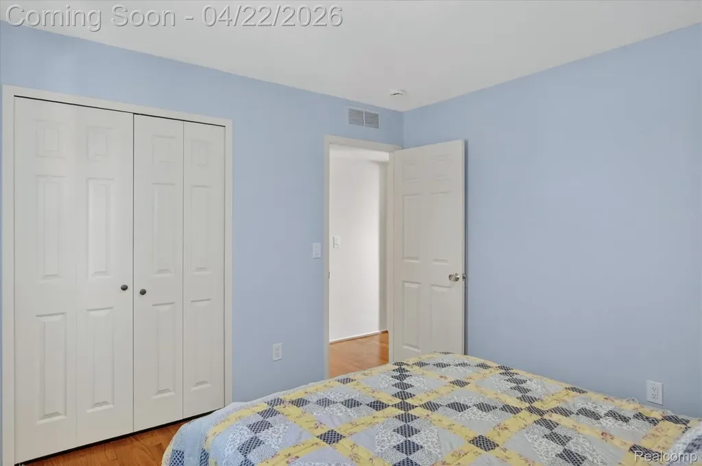 44226 Harsdale Drive Canton Charter Township MI 48187