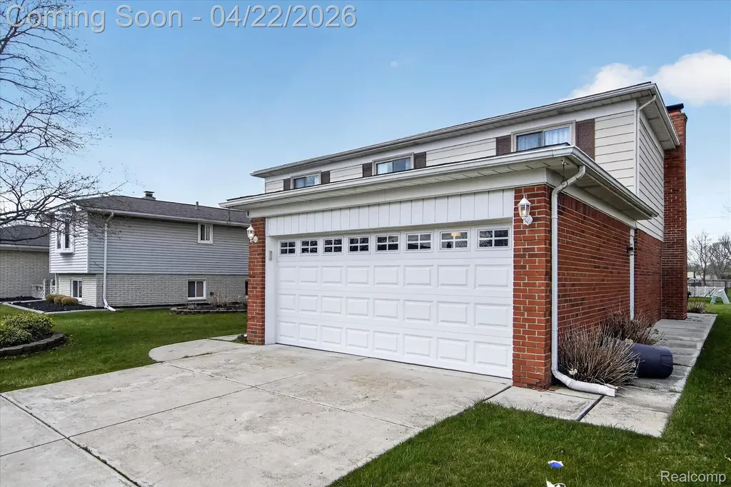 44226 Harsdale Drive Canton Charter Township MI 48187