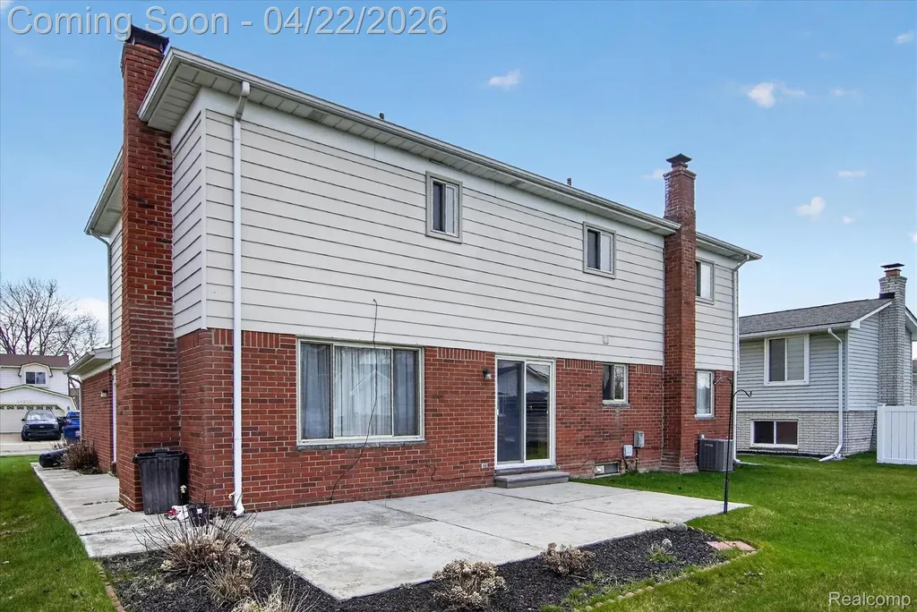 44226 Harsdale Drive Canton Charter Township MI 48187
