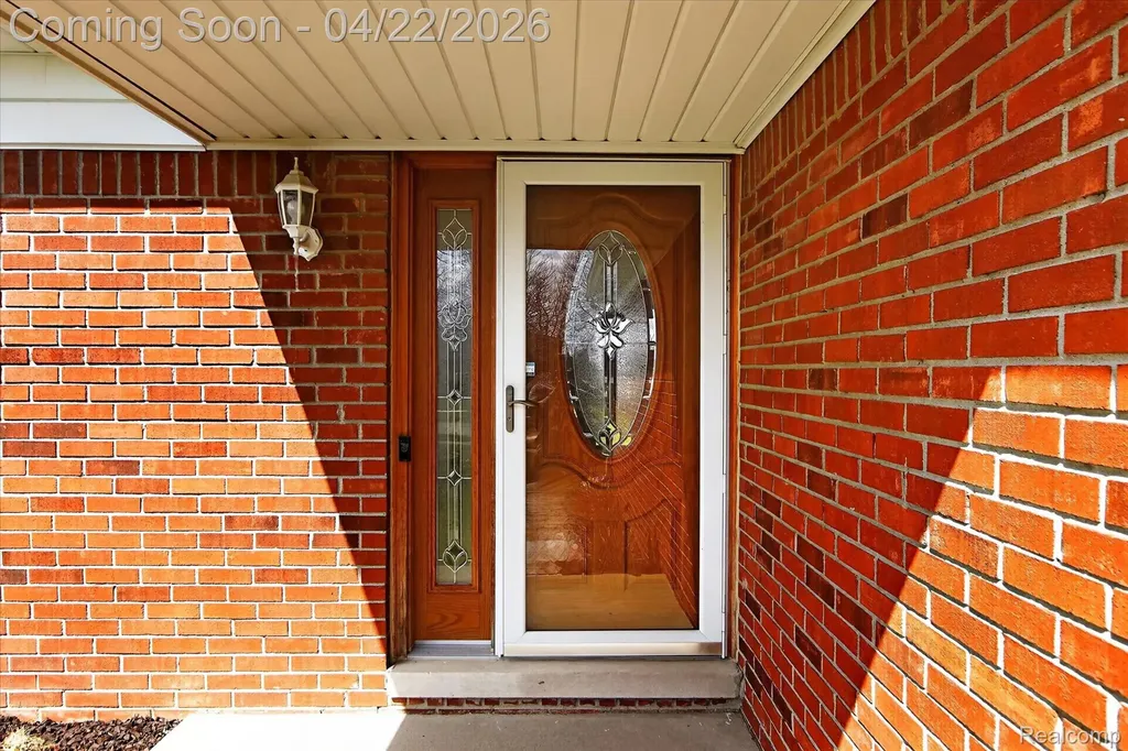 44226 Harsdale Drive Canton Charter Township MI 48187